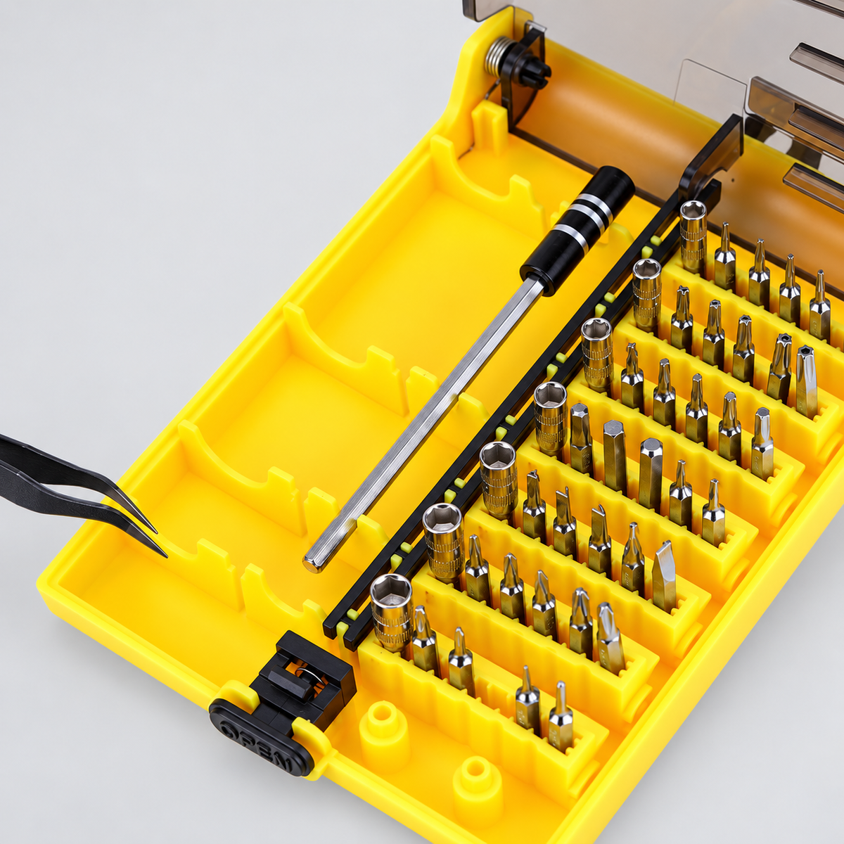 Kit de destornilladores CasaFix 45 en 1 con puntas intercambiables en estuche amarillo